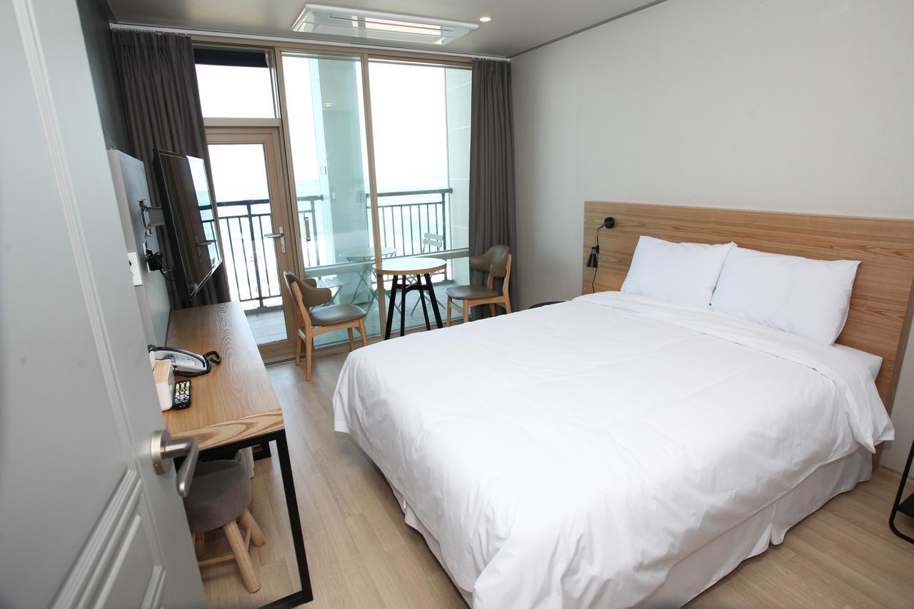 Hotel R Gangneung Værelse billede