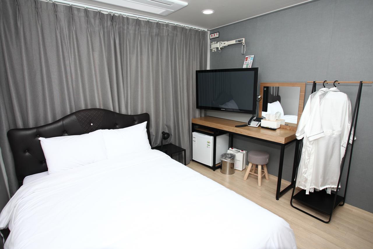 Hotel R Gangneung Værelse billede